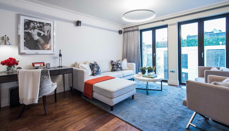 2 bed property in Fulham Road, London